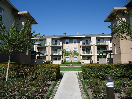 Solara Court Senior | 3335 W Lincoln Ave, Anaheim, CA 92801, USA | Phone: (714) 761-2400