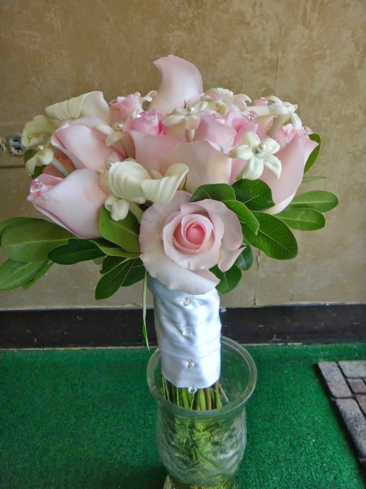 Deptula Florist & Gifts | 925 W Wise Rd, Schaumburg, IL 60193, USA | Phone: (847) 985-5585