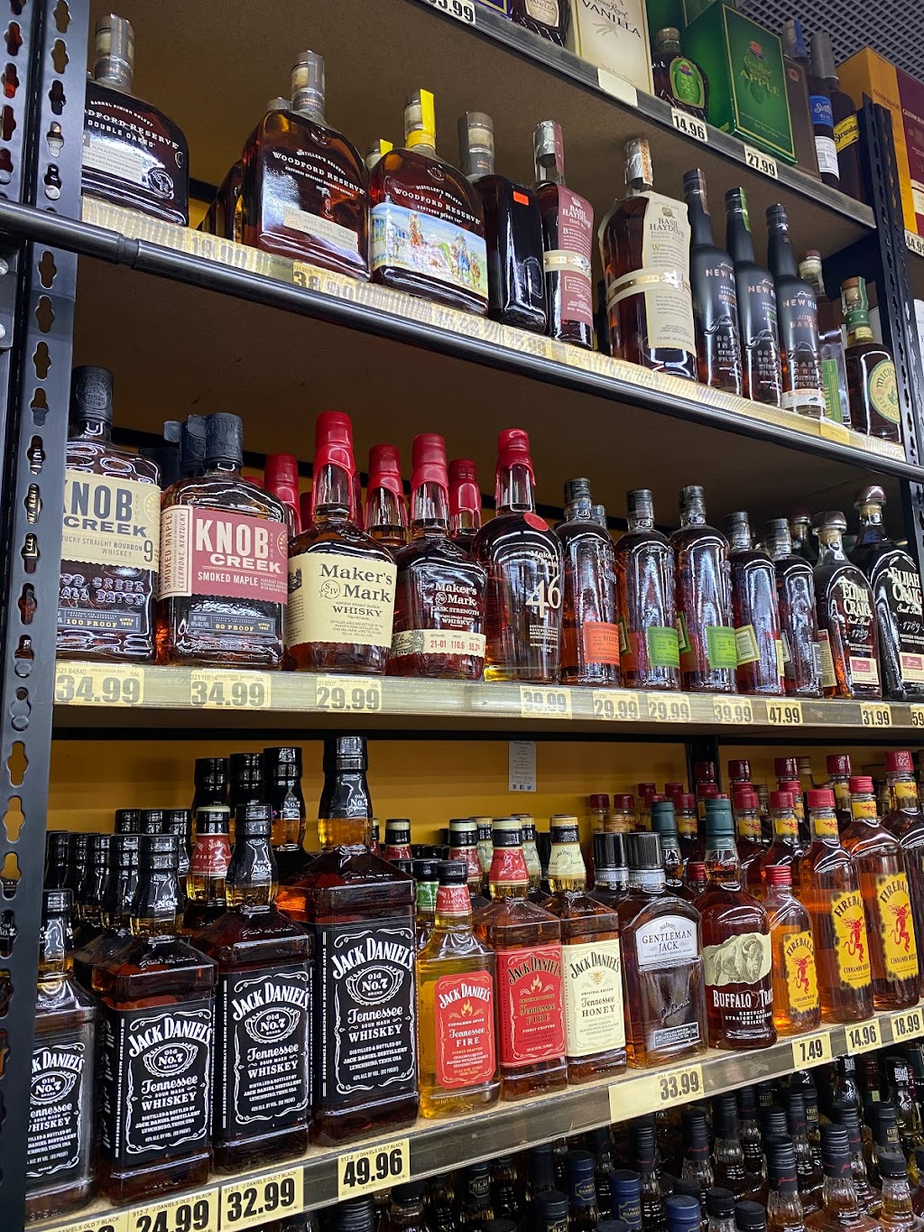 Royal Liquor | 1703 E Eleven Mile Rd, Royal Oak, MI 48067, USA | Phone: (248) 547-1763