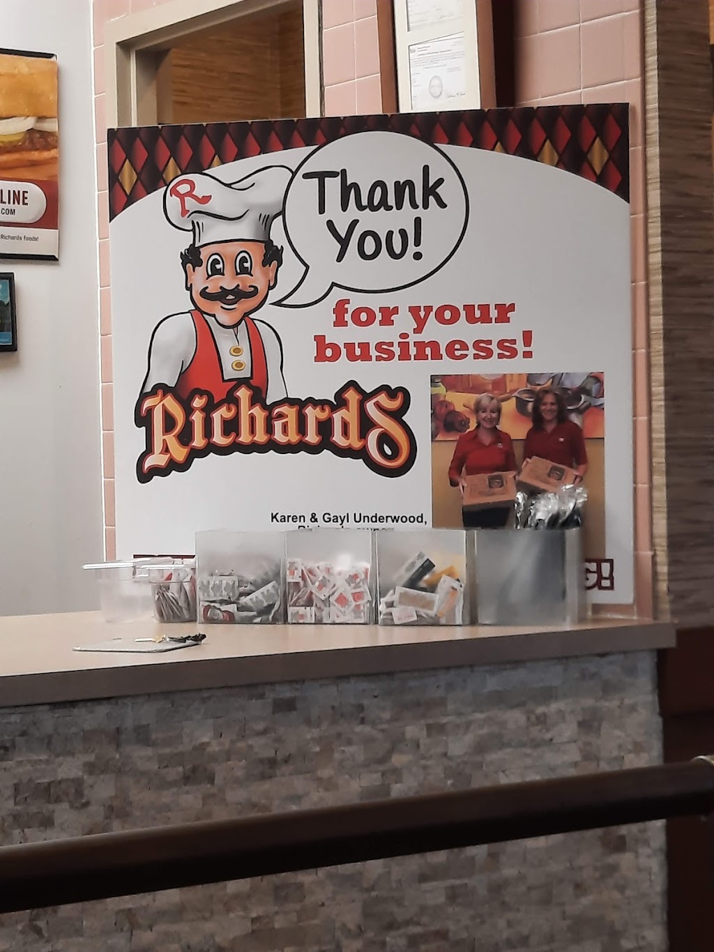 Richards Pizza | 3015 Dixie Hwy, Hamilton, OH 45015, USA | Phone: (513) 894-3217