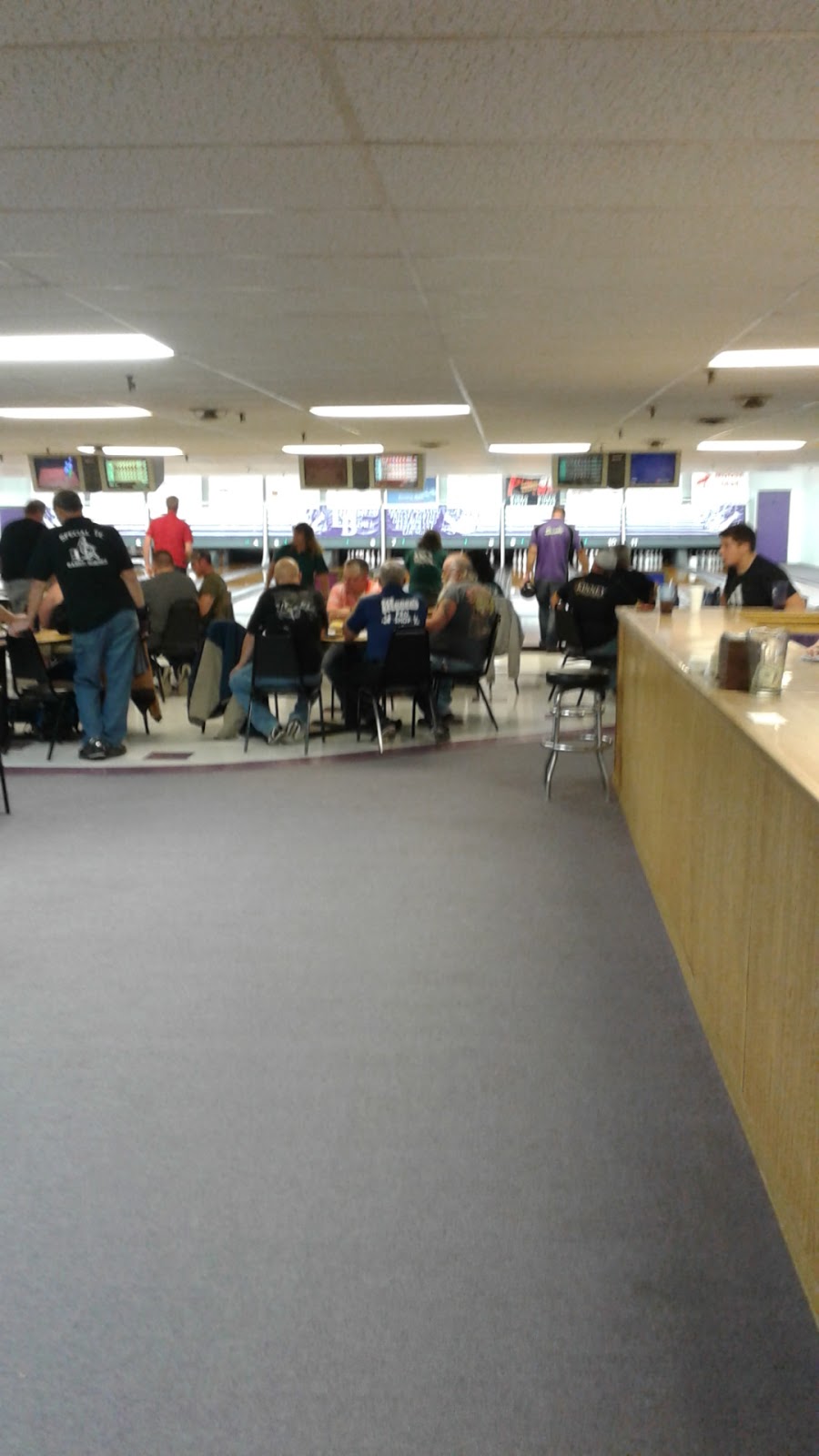 Litchfield Bowling Inc | 3320 IL-16, Litchfield, IL 62056, USA | Phone: (217) 250-2047