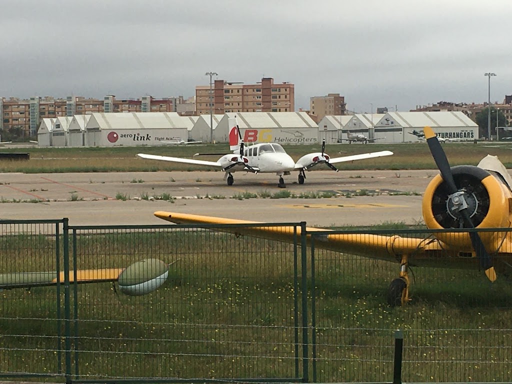 Aeroclub Barcelona Sabadell | Aeropuerto de Sabadell, Ctra. de Bellaterra s/n, 08205 Sabadell, Barcelona, Spain | Phone: 937 10 19 52