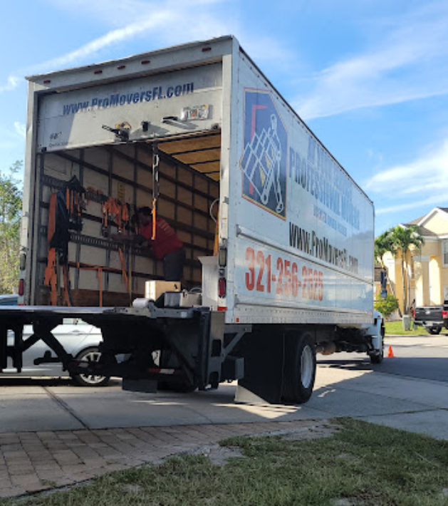 AT YOUR SERVICE PROFESSIONAL MOVERS | 2101 Rockledge Blvd, Rockledge, FL 32955, USA | Phone: (321) 256-2525