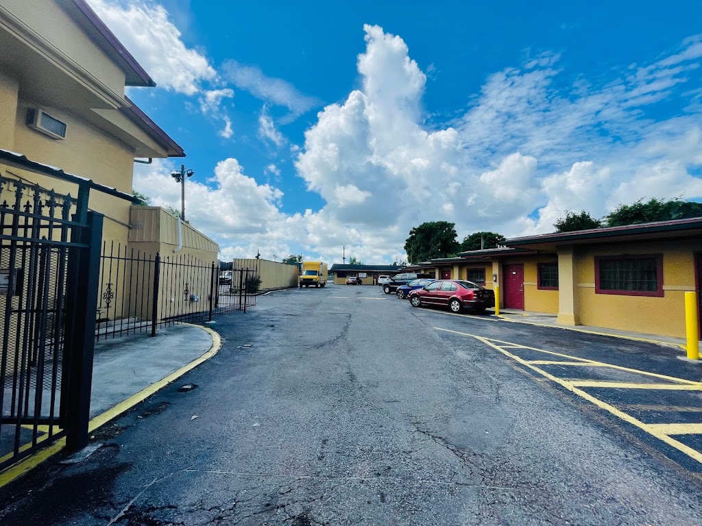 Royal Palms Motel & RV Park | 7800 Chef Menteur Hwy, New Orleans, LA 70126, USA | Phone: (504) 245-4444