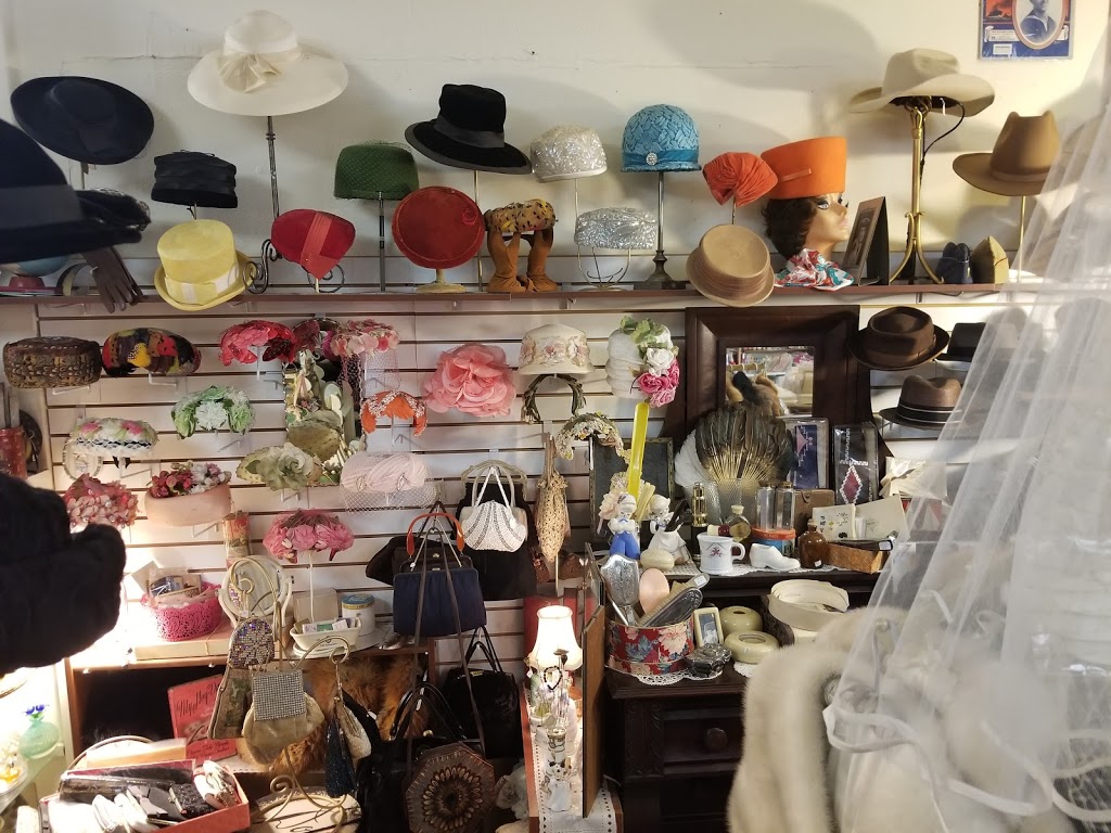 Like Mother Like Daughter Antiques | 523 W Commonwealth Ave, Fullerton, CA 92832 | Phone: (714) 738-3638