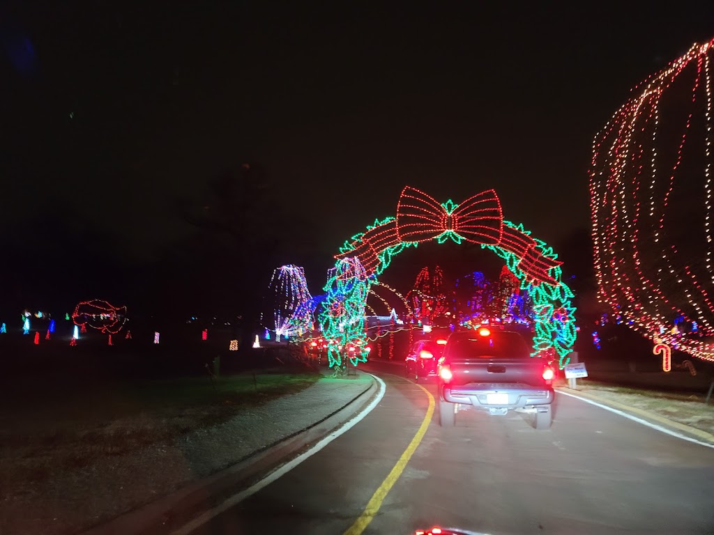 Winter Wonderland STL | 9551 Litzsinger Rd, St. Louis, MO 63124, USA | Phone: (314) 615-4386