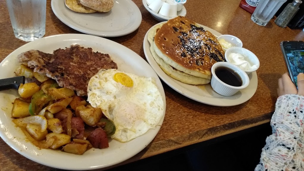 Bills Cafe - Pleasanton | 3015 Hopyard Rd, Pleasanton, CA 94588, USA | Phone: (925) 426-5500