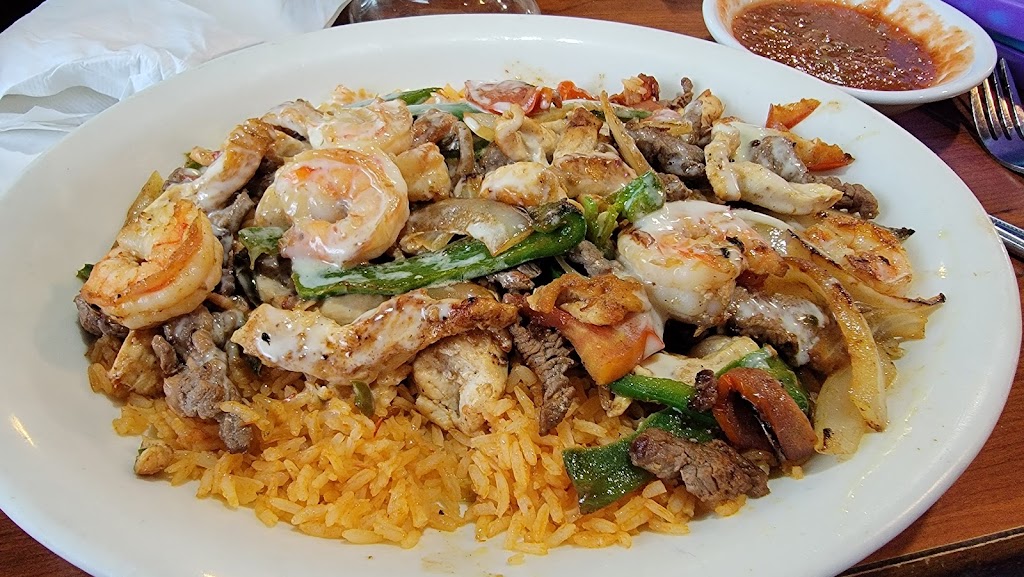 Cancun Mexican Restaurant | 808 Lyndon Ln #105, Louisville, KY 40222, USA | Phone: (502) 883-1924