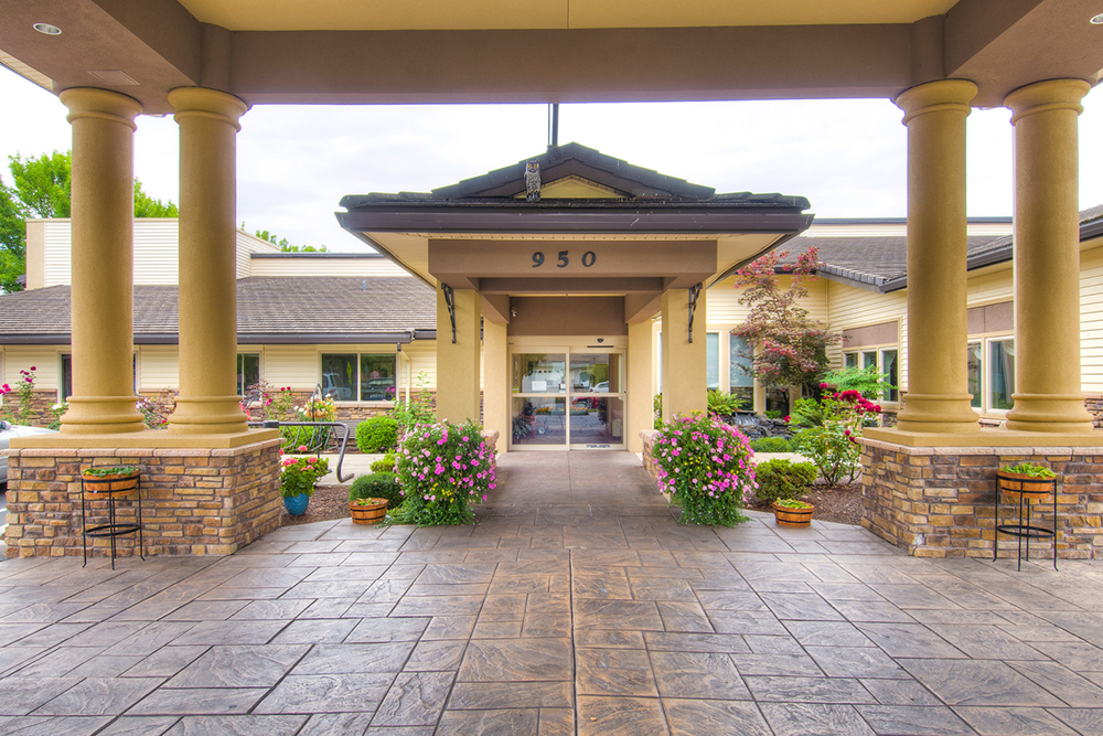 Cascade Park Retirement Community | 950 N Cascade Dr, Woodburn, OR 97071, USA | Phone: (503) 981-0033