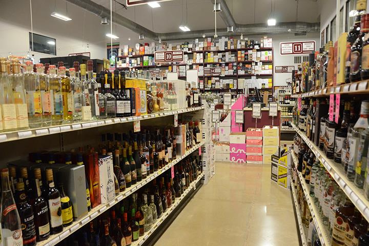 Kahns Fine Wines & Spirits | 5341 N Keystone Ave, Indianapolis, IN 46220, USA | Phone: (317) 251-9463
