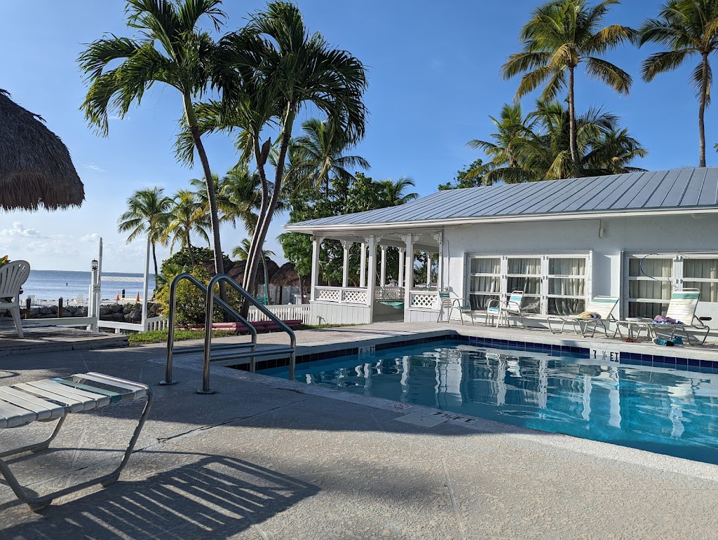 Amoray Dive Resort | 104250 Overseas Hwy, Key Largo, FL 33037, USA | Phone: (305) 451-3595