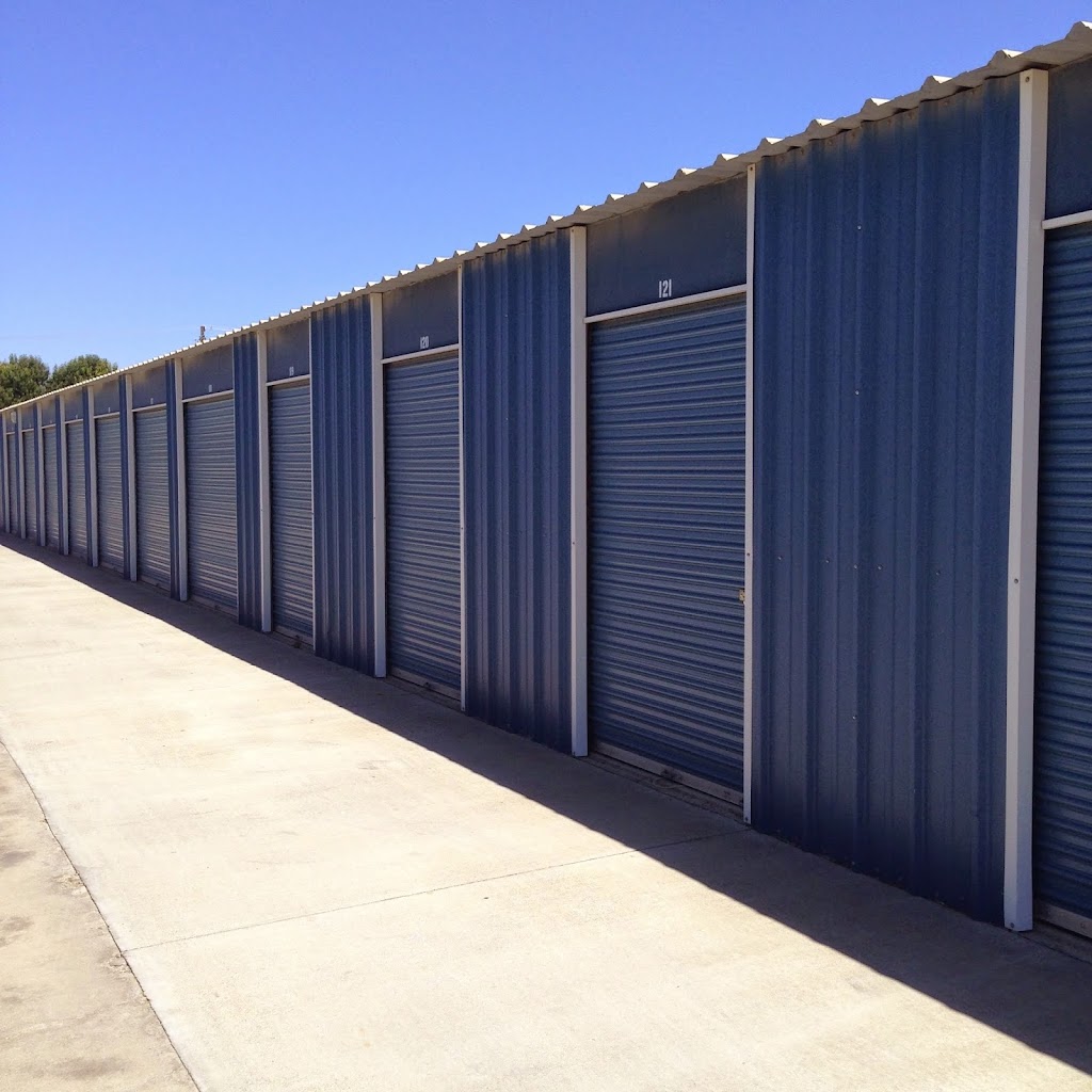 Luckys Mini Storage | 385 N 19th Ave, Lemoore, CA 93245, USA | Phone: (559) 924-2721