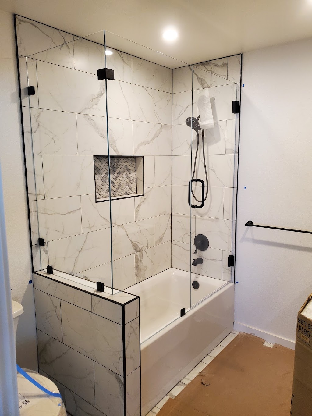 See Through Shower and Glass LLC | 221 Suite A US-77, Waxahachie, TX 75165, USA | Phone: (972) 903-7544