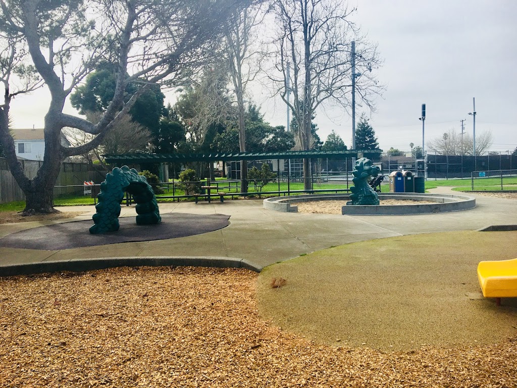 Krusi Park | 900 Mound St, Alameda, CA 94501, USA | Phone: (510) 747-7400