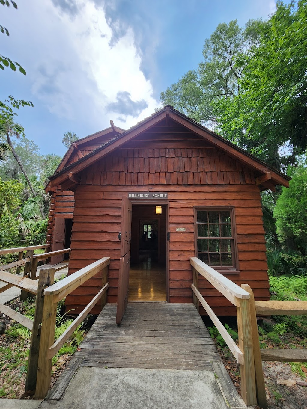 Juniper Springs Recreation Swimming Area, Marion County, FL | 26701 FL-40, Astor, FL 32102, USA | Phone: (352) 625-3147