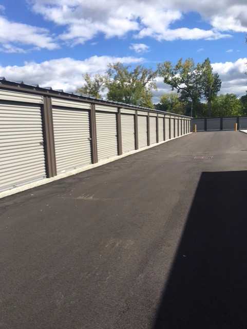 Hudson River Self Storage | 423 Hudson River Rd, Waterford, NY 12188, USA | Phone: (518) 491-7181