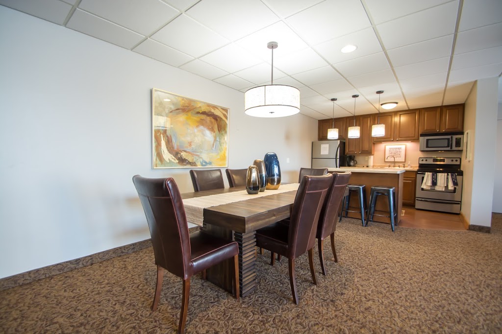 Gleason Lake Apartments | 155 Gleason Lake Rd, Wayzata, MN 55391, USA | Phone: (612) 429-1152