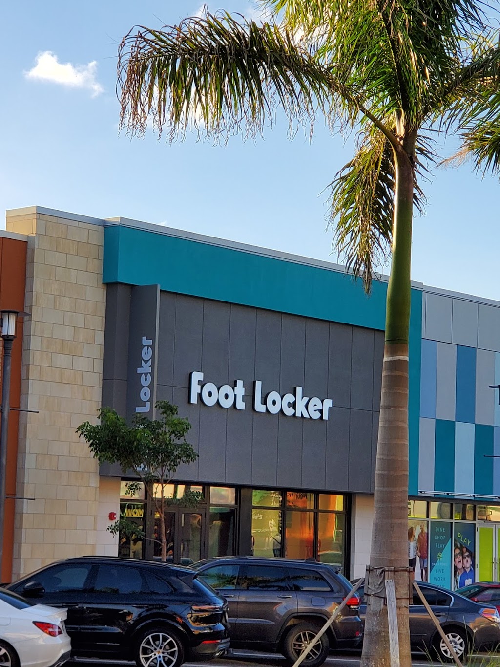 Foot Locker | 117 N Pointe Dr, Dania Beach, FL 33004 | Phone: (954) 925-6765