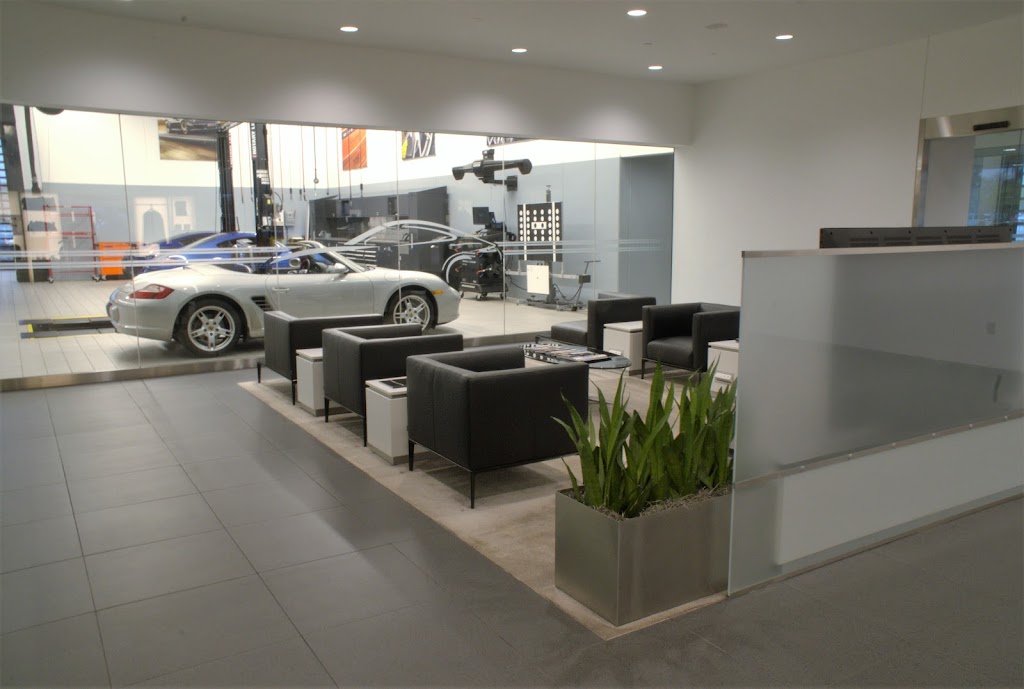 Porsche St. Paul Service Department | 2490 Maplewood Dr, Maplewood, MN 55109 | Phone: (612) 439-5769