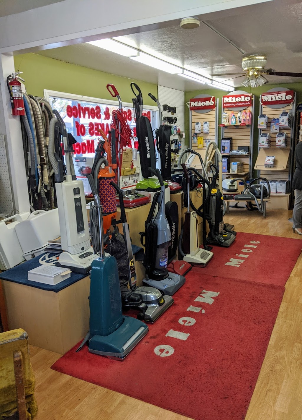 A Better Discount Vac & Sew | 2020 W El Camino Real, Mountain View, CA 94040, USA | Phone: (650) 965-2676