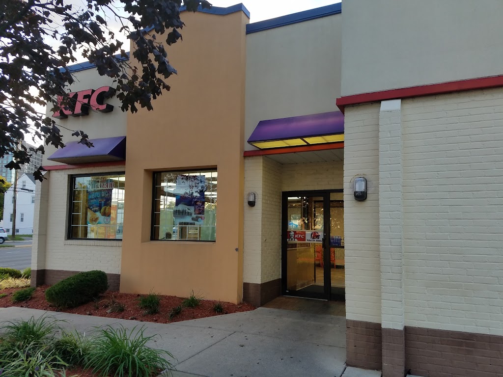 KFC | 2119 University Blvd W, Wheaton-Glenmont, MD 20902, USA | Phone: (301) 946-8286