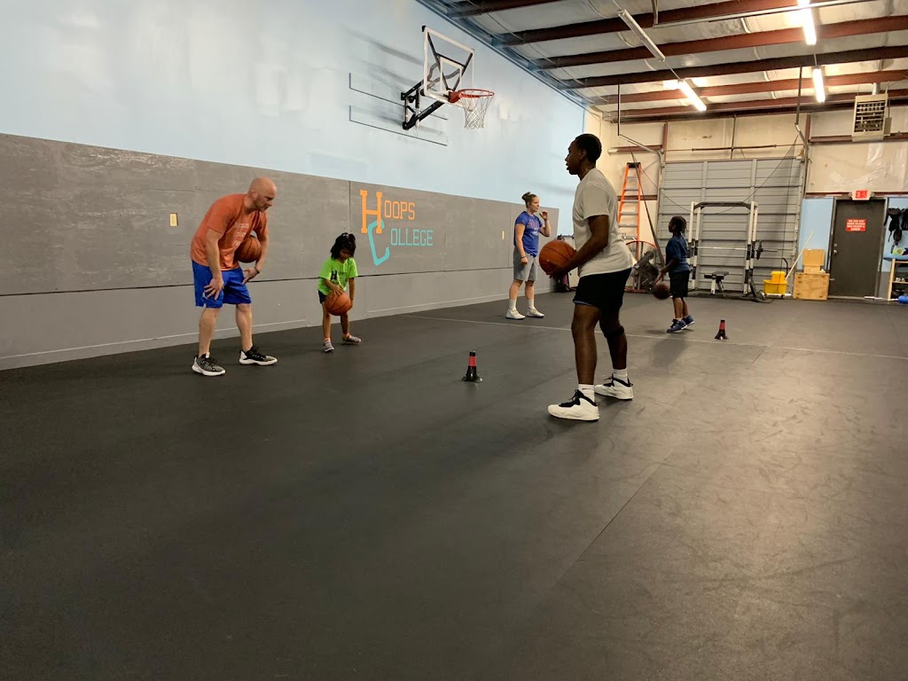 Hoops College | 7101 MacFarlane Blvd Suite 108, Charlotte, NC 28262, USA | Phone: (980) 867-1566