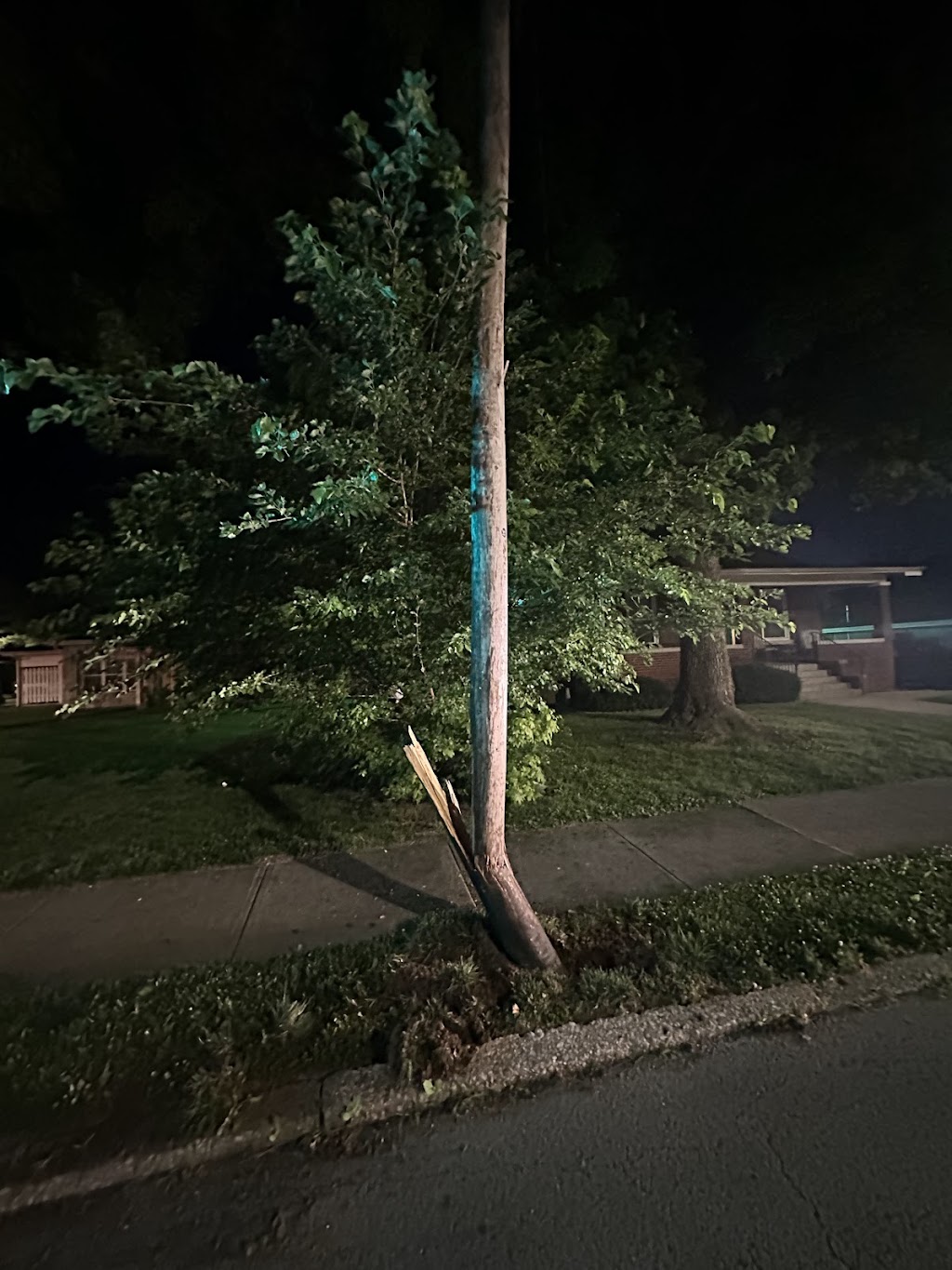 Riverside Real Estate LLC | 9425 W Main St, Belleville, IL 62223, USA | Phone: (618) 212-3100