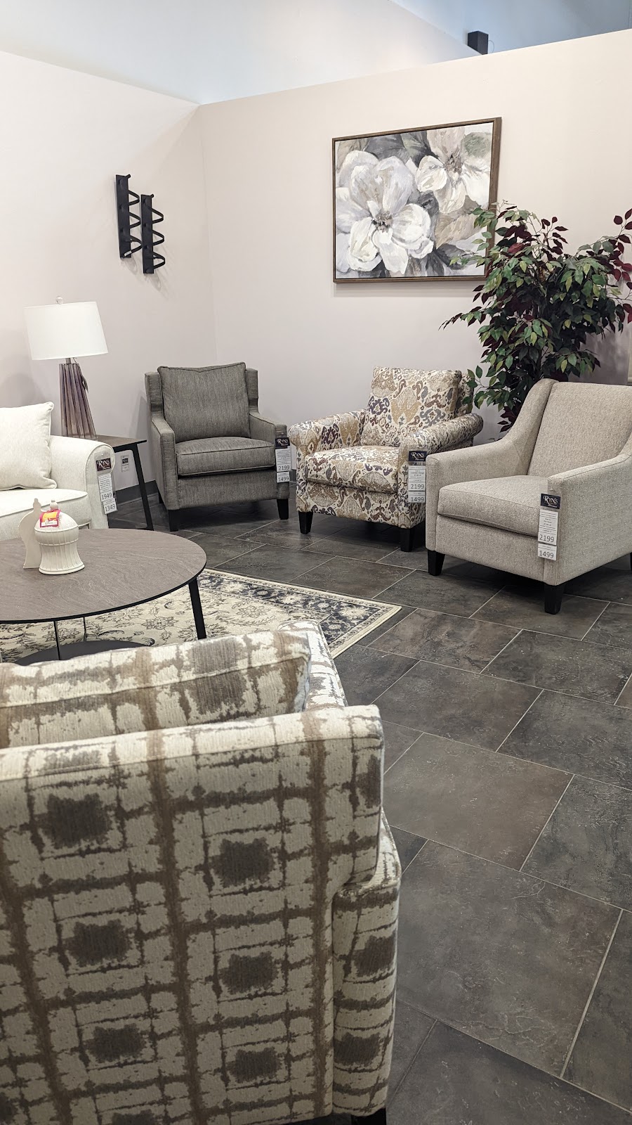 Ryns Furniture | 7500 Lundys Ln, Niagara Falls, ON L2H 1G8, Canada | Phone: (905) 357-7337