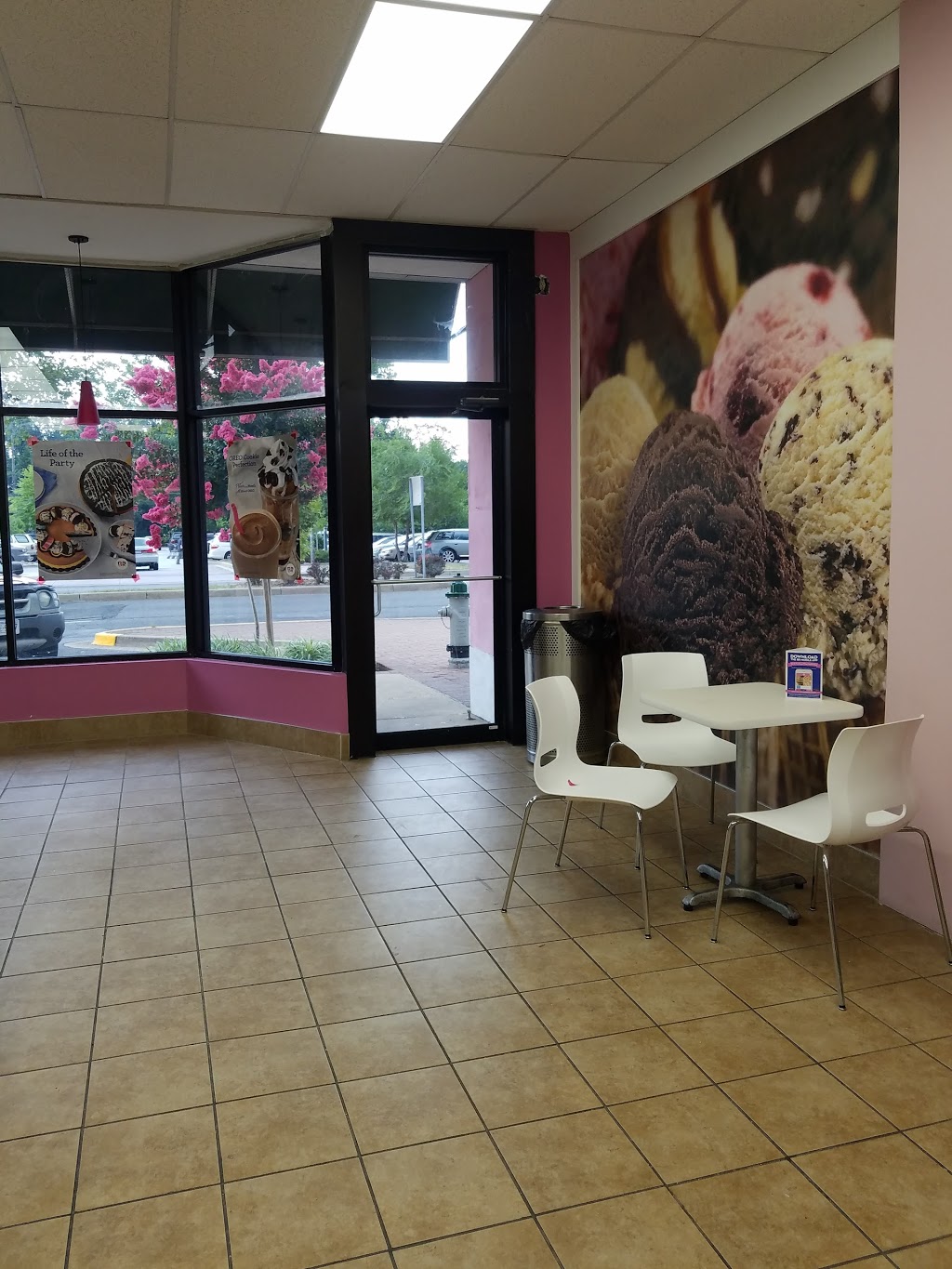 Baskin-Robbins | 3004 Hamilton St, Hyattsville, MD 20782, USA | Phone: (301) 559-7979