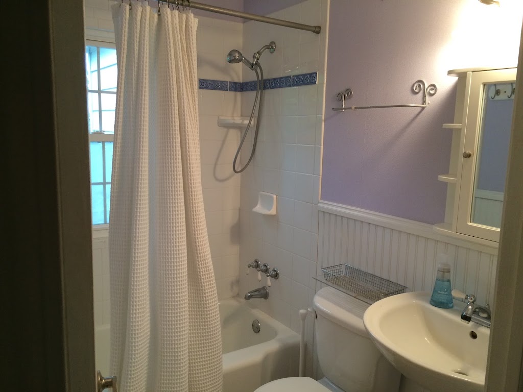 Absolutely Smooth Bathtub & Fiberglass Repair | 1301 W Northfield Church Rd, Ann Arbor, MI 48105, USA | Phone: (734) 277-4828