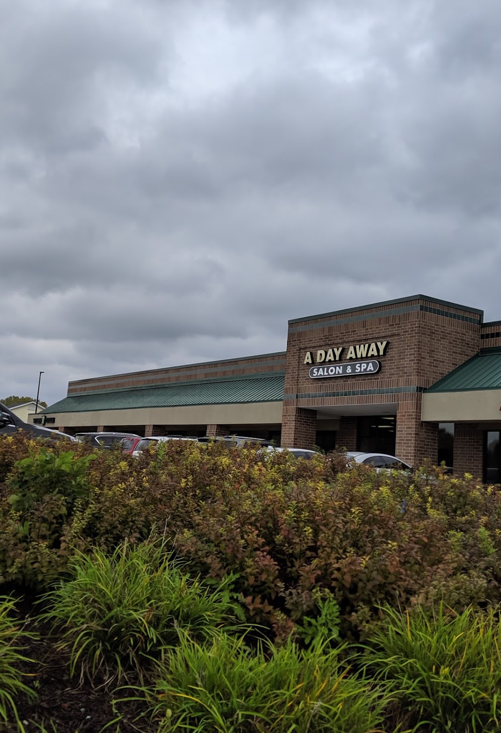 A Day Away Salon & Spa Inc. | 487 E Dupont Rd, Fort Wayne, IN 46825, USA | Phone: (260) 637-6757