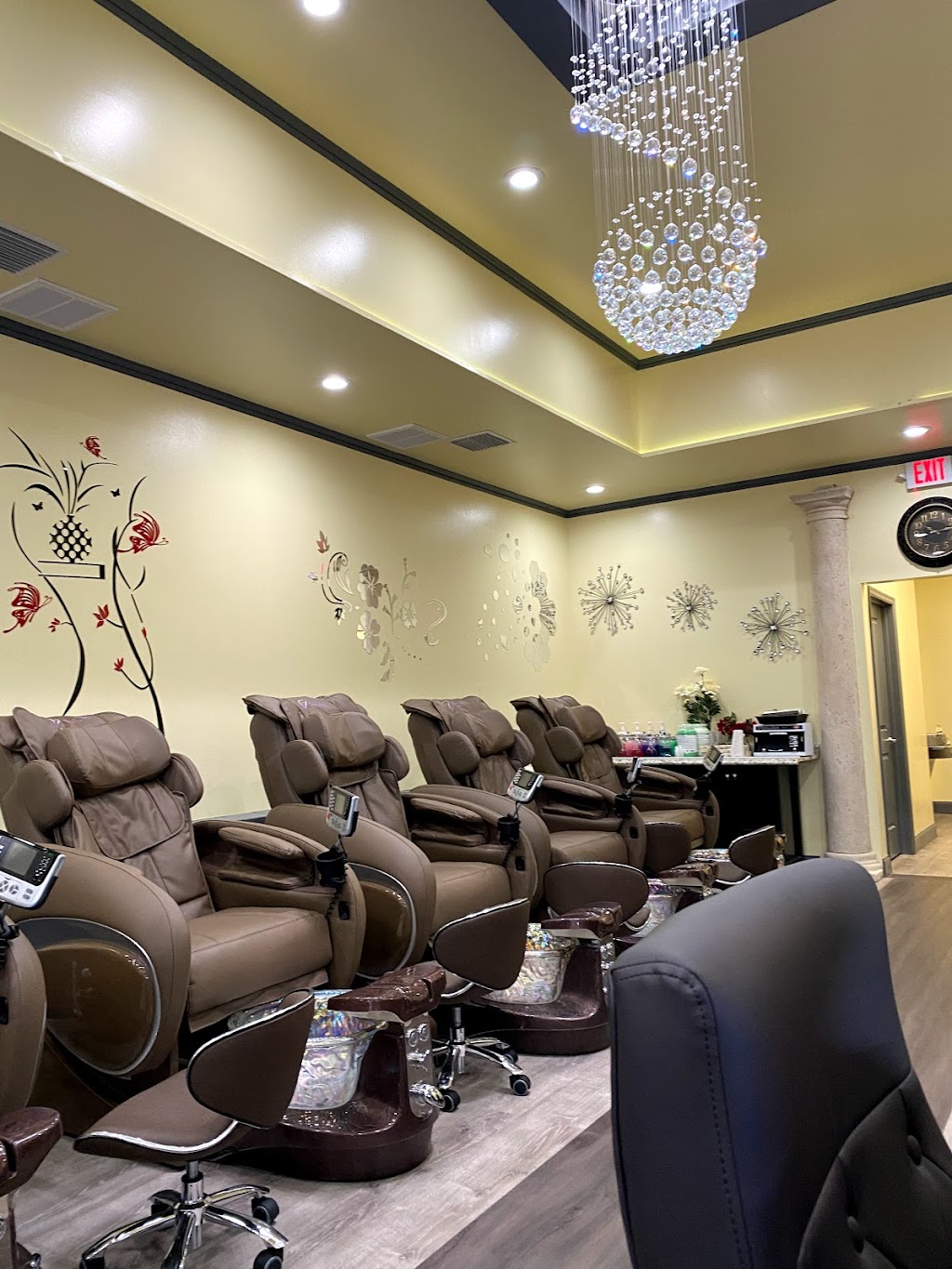 Champions Nails & Spa | 42681 US-27, Davenport, FL 33837, USA | Phone: (863) 547-8414