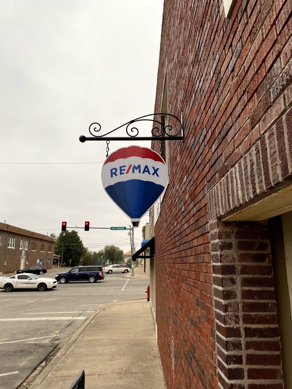 Empire Realtor Group- RE/MAX Results | 102 N Broadway St, Skiatook, OK 74070, USA | Phone: (918) 694-4401