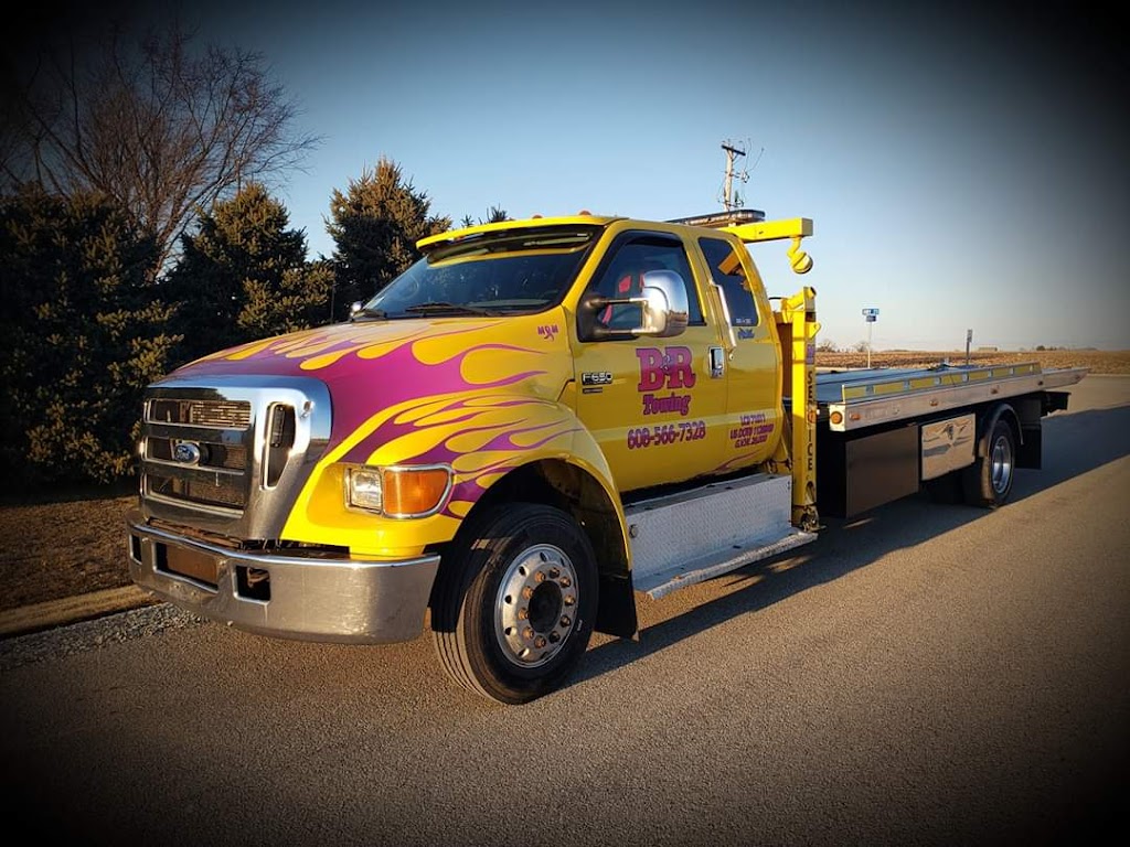 B&R Towing / HomeTown Auto Care LLC | 120 E Cambria St, Randolph, WI 53956, USA | Phone: (920) 394-2320