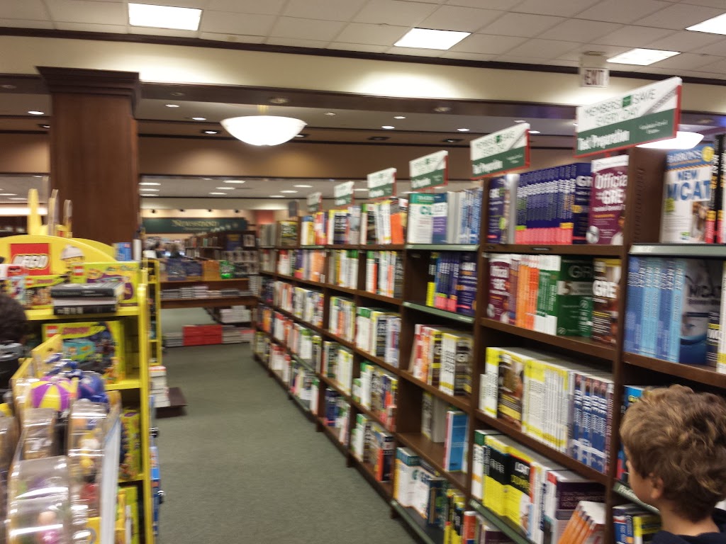 Barnes & Noble | 1 Worcester Rd, Framingham, MA 01701, USA | Phone: (508) 628-5567