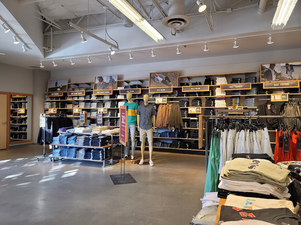 Levi’s Outlet Store | 5003 Willows Rd Suite 116, Alpine, CA 91901, USA | Phone: (619) 659-5886