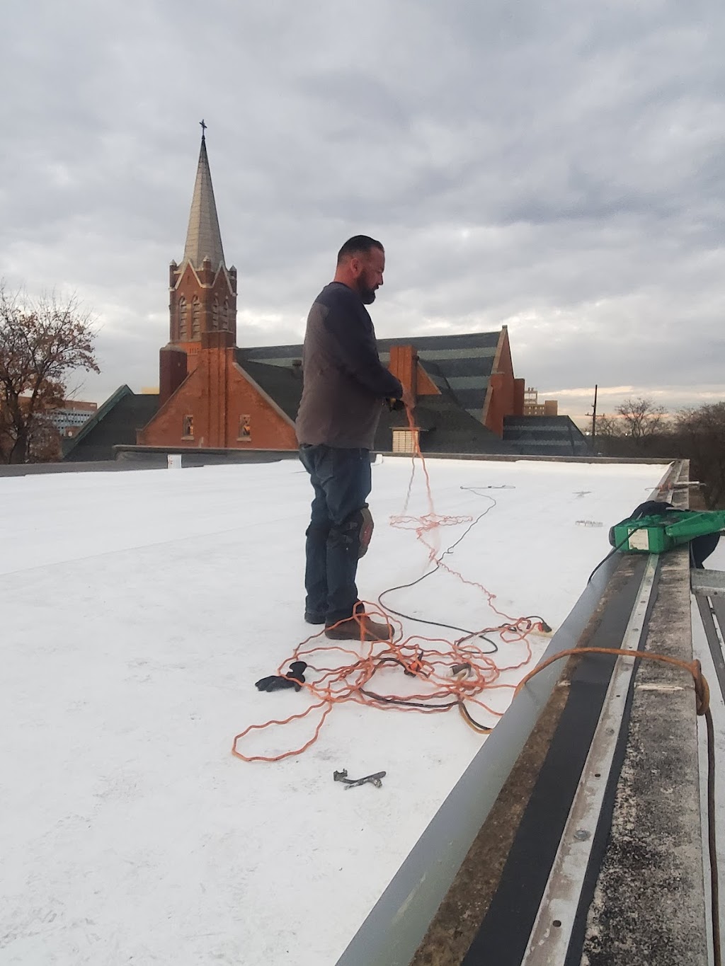 Magnes Roofing | 1450 Hilltop Ave, Rochester, MI 48306, USA | Phone: (248) 904-6726