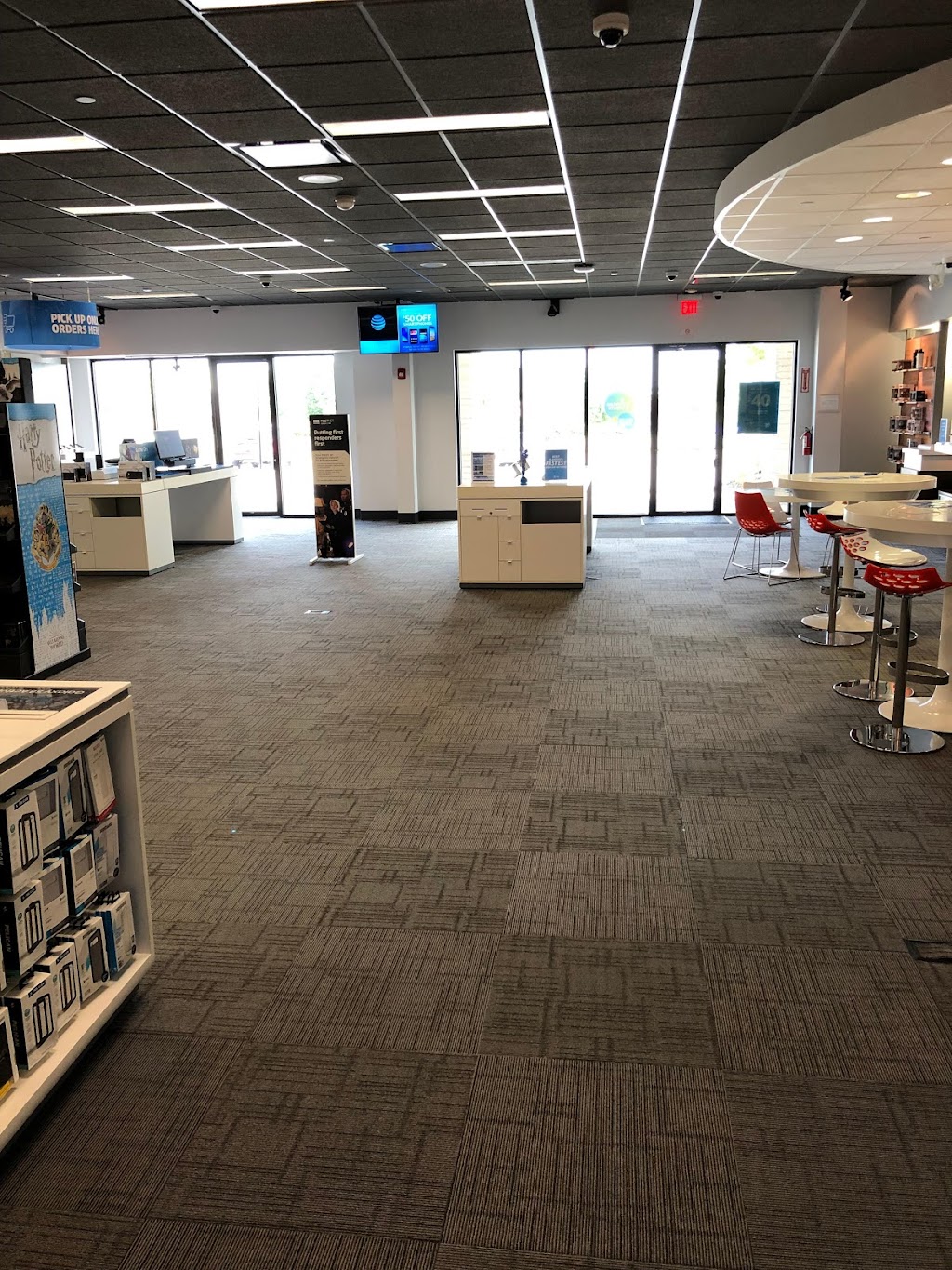 AT&T Store | 16811 Burke St Suite 113, Omaha, NE 68118, USA | Phone: (402) 513-0467