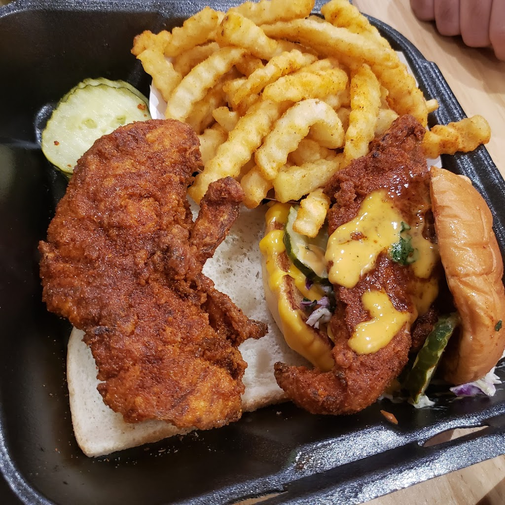 Daves Hot Chicken | 3332 S Bristol St, Santa Ana, CA 92704, USA | Phone: (714) 439-0755