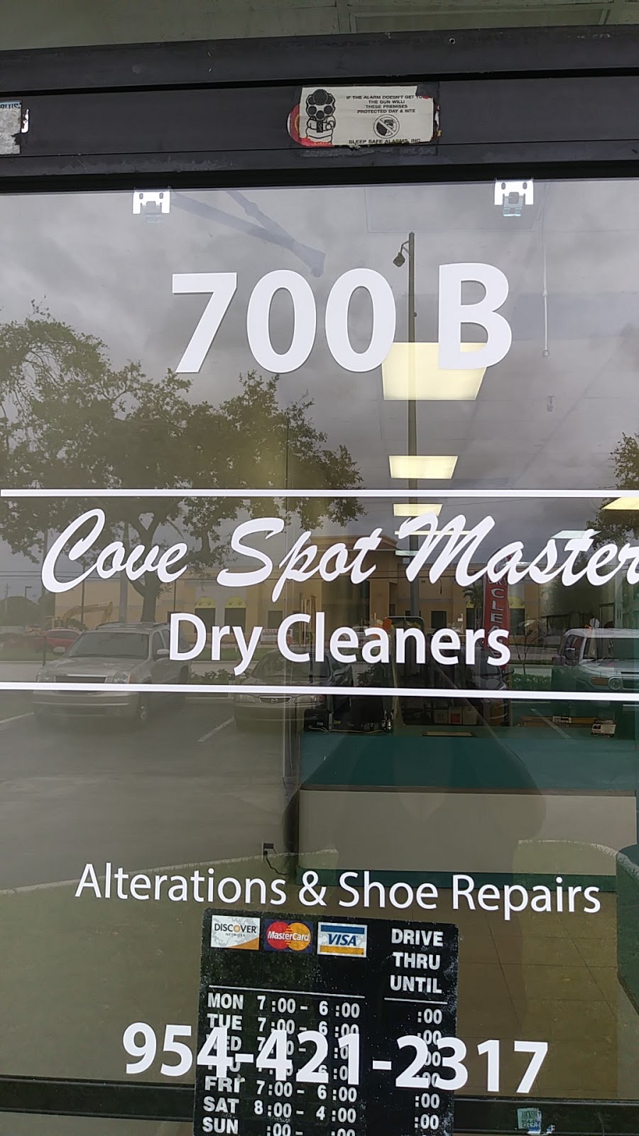 Cove Spot Master Drycleaner | 700 Federal Hwy, Deerfield Beach, FL 33441, USA | Phone: (954) 421-2317