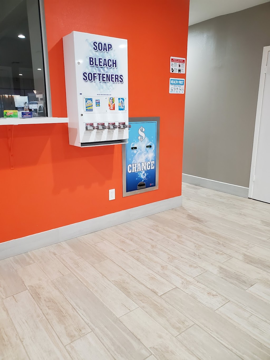 Chick’s Laundromat | 1814 US-83, Zapata, TX 78076, USA | Phone: (956) 750-3507