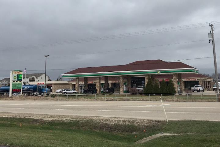 East Side Mart | N168W19490 Main St, Jackson, WI 53037, USA | Phone: (262) 677-1596