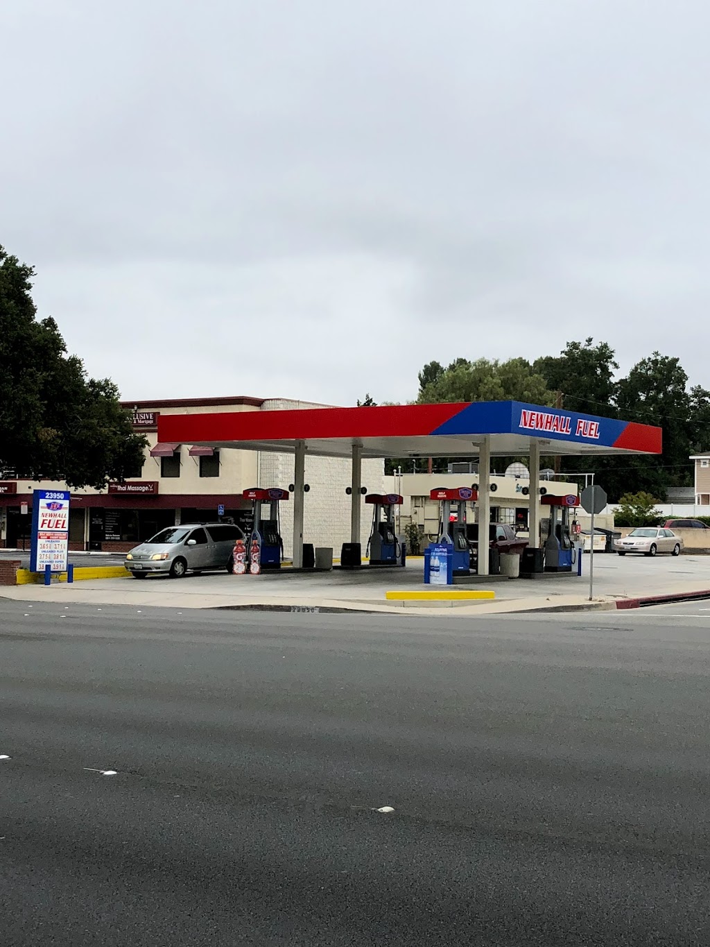 Newhall Fuel | 23950 Lyons Ave, Santa Clarita, CA 91321, USA | Phone: (661) 253-1458