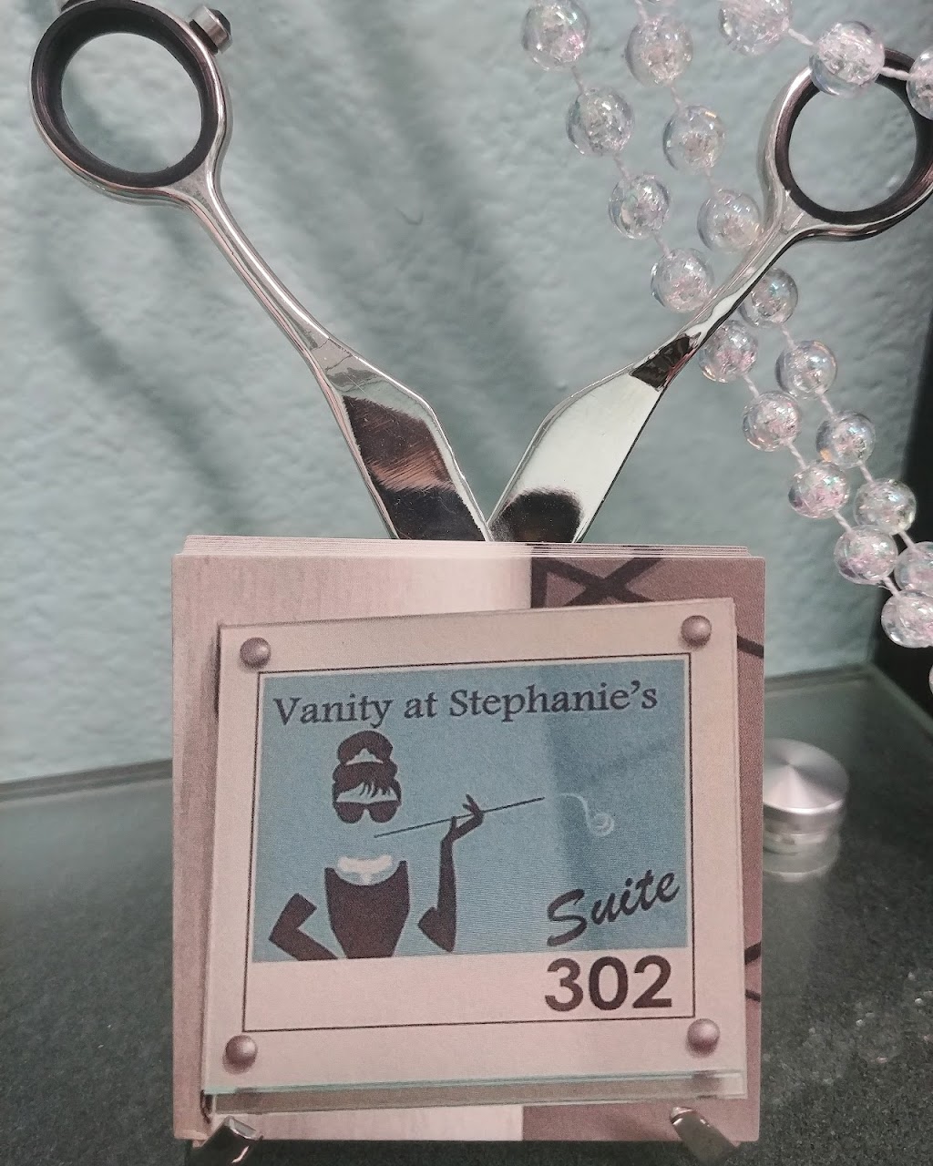 Vanity at Stephanies | 1928 TX-46 Unit 105, New Braunfels, TX 78132, USA | Phone: (830) 486-1356