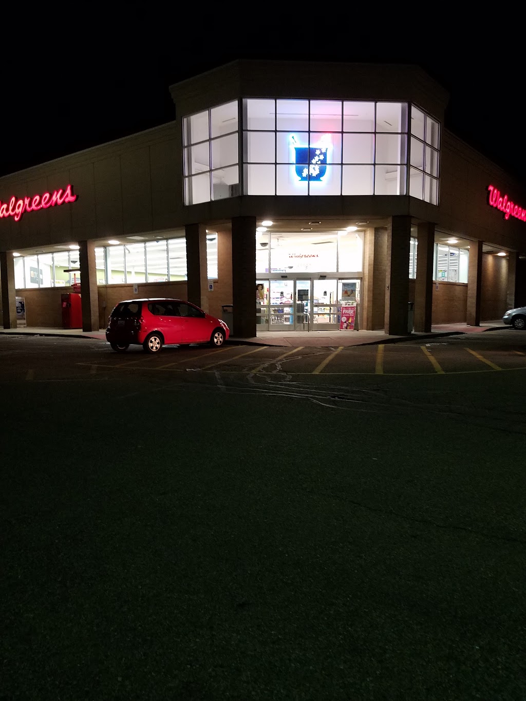 Walgreens | 34899 Groesbeck Hwy, Clinton Twp, MI 48035, USA | Phone: (586) 741-0105