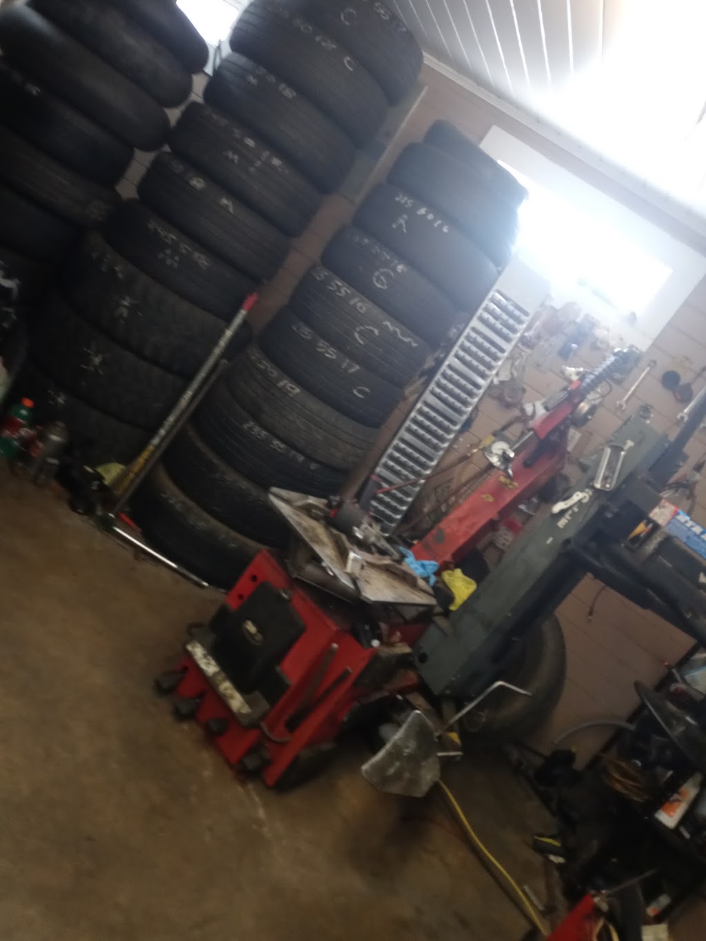 Hernandez Tires | 4460 Pageland Hwy, Lancaster, SC 29720, USA | Phone: (704) 690-0888