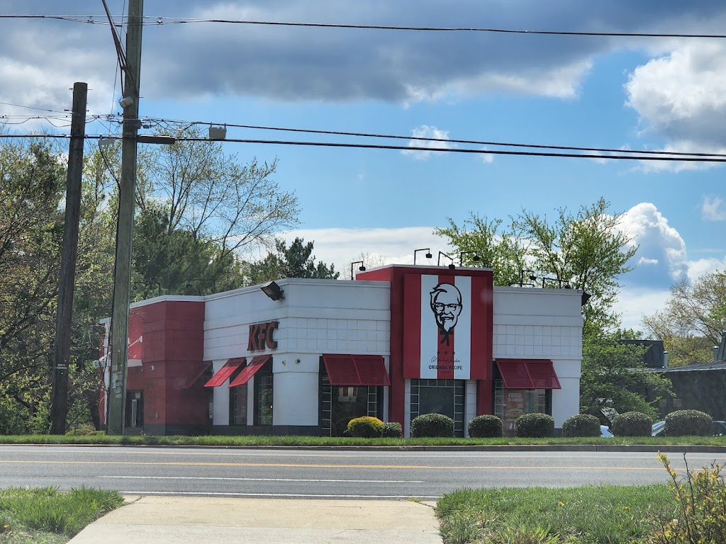 KFC | 6140-42 Oxon Hill Rd, Oxon Hill, MD 20745, USA | Phone: (301) 567-0590