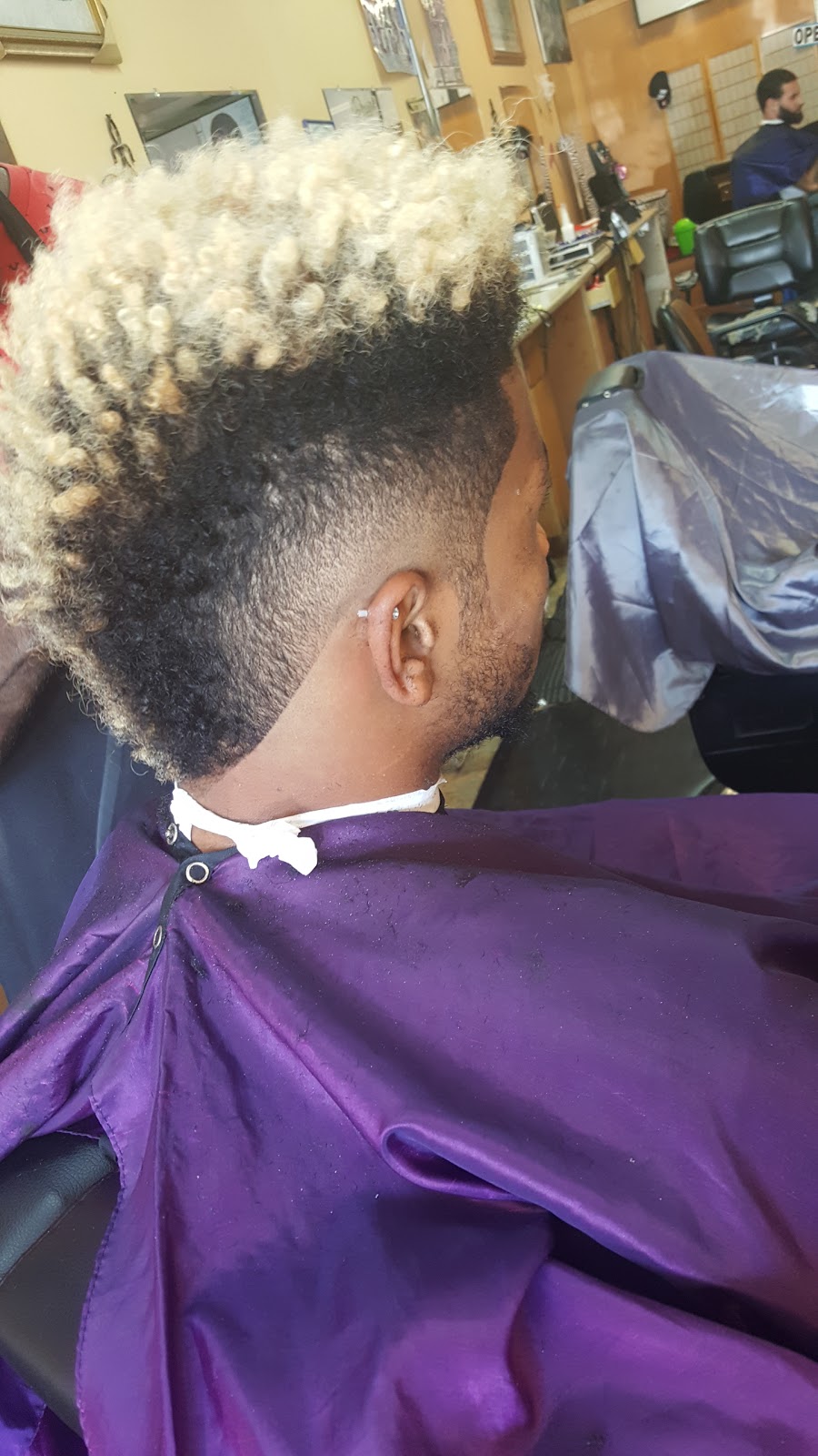 Mo Better Hair Salon & Barber | 10401 Folsom Blvd, Rancho Cordova, CA 95670, USA | Phone: (916) 364-3400