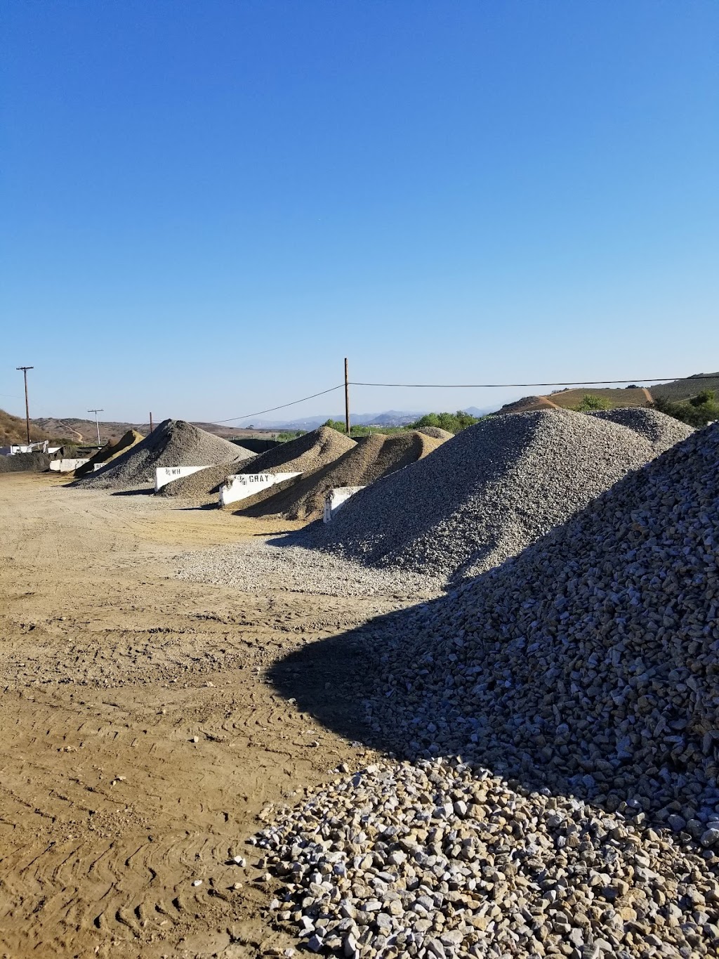 76 Sand & Gravel | 30640 N River Rd, Bonsall, CA 92003, USA | Phone: (760) 579-1905