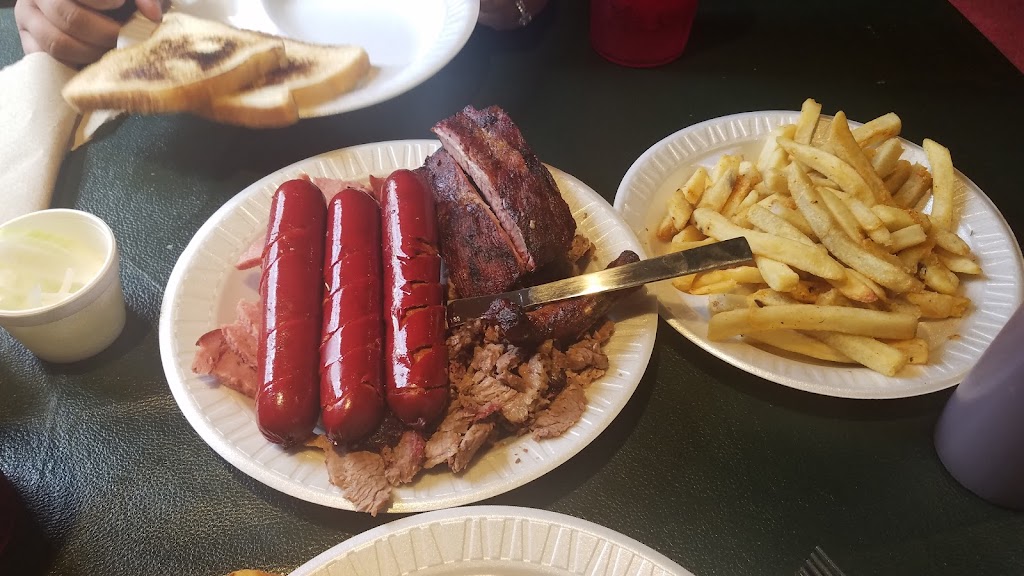 Leos BBQ | 3631 N Kelley Ave, Oklahoma City, OK 73111 | Phone: (405) 424-5367